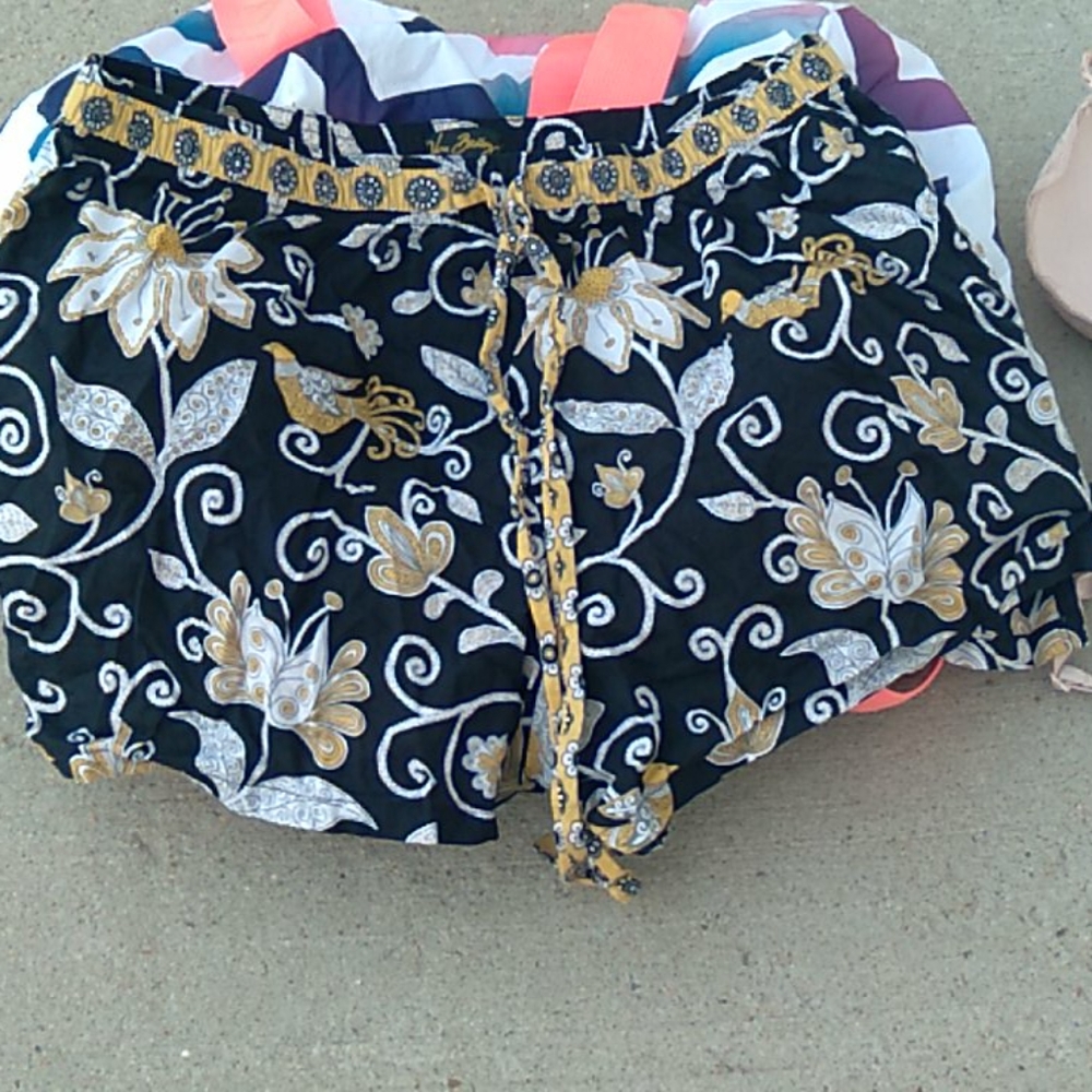 Vera Bradley size Medium Pajama shorts